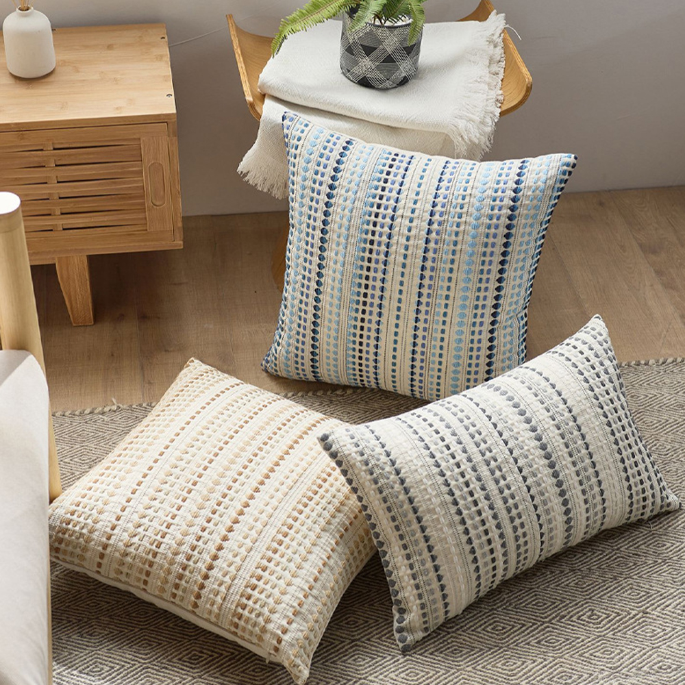 Stirp dot cushion deco vankúšik